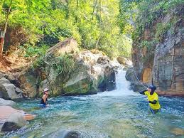 “Wisata Alam Sentul: Pelarian Hijau Dekat Jakarta dengan Trekking dan Air Terjun”