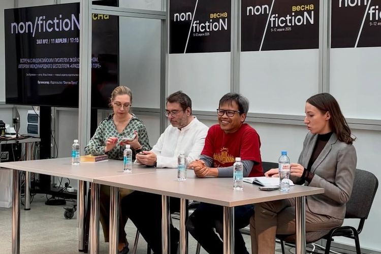 Tampil di Moscow Book Tour 2026, Eka Kurniawan Angkat Nama Sastra Indonesia ke Kancah Dunia