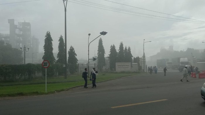 Dinas Lingkungan Hidup dan Kehutanan Banten Pastikan Tidak Ada Paparan Gas Beracun Berbahaya Pascaledakan Pabrik Kimia